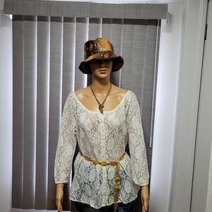 Lucky Brand lace top EUC